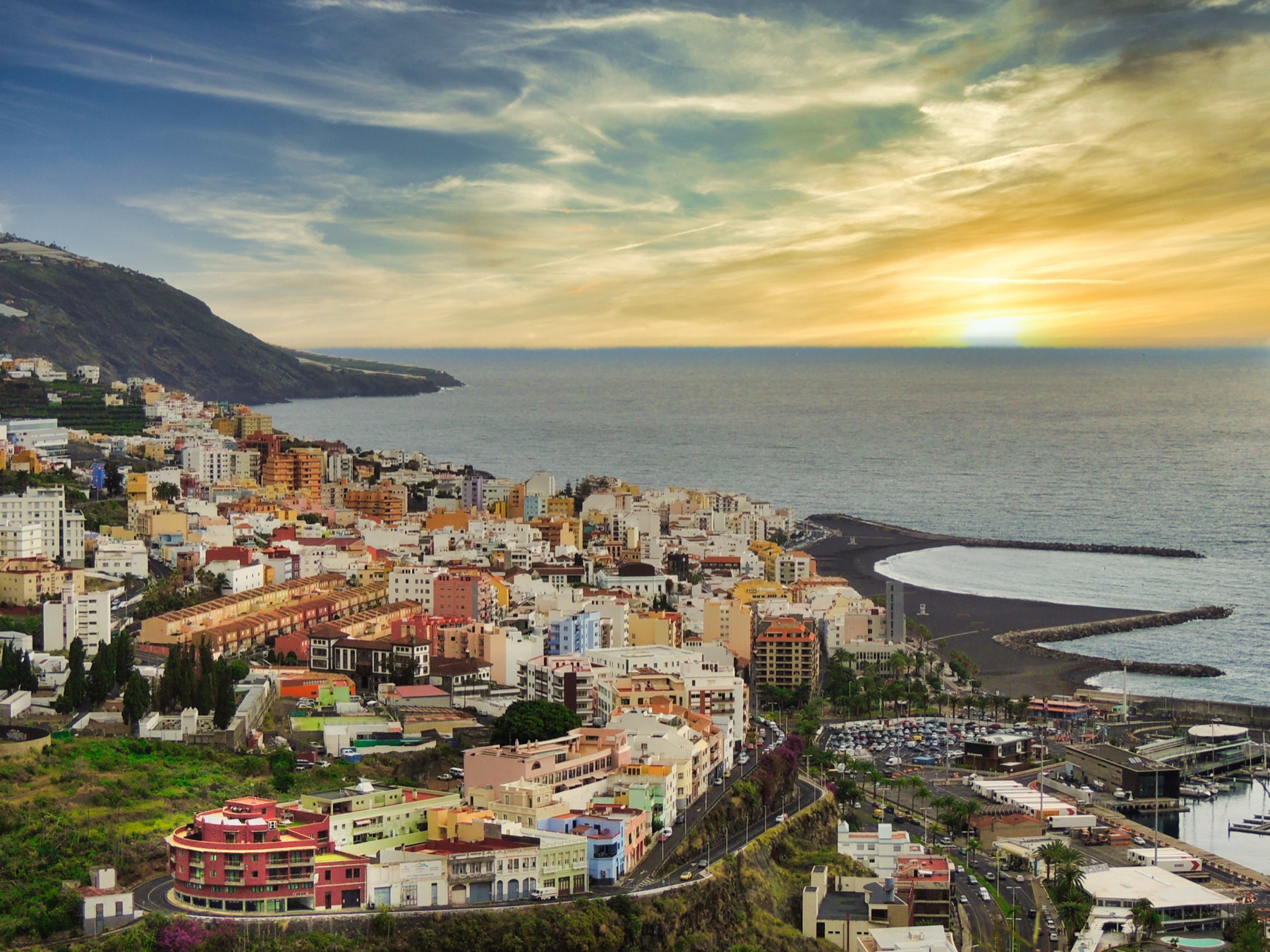 Santa Cruz de La Palma frente al Atlántico